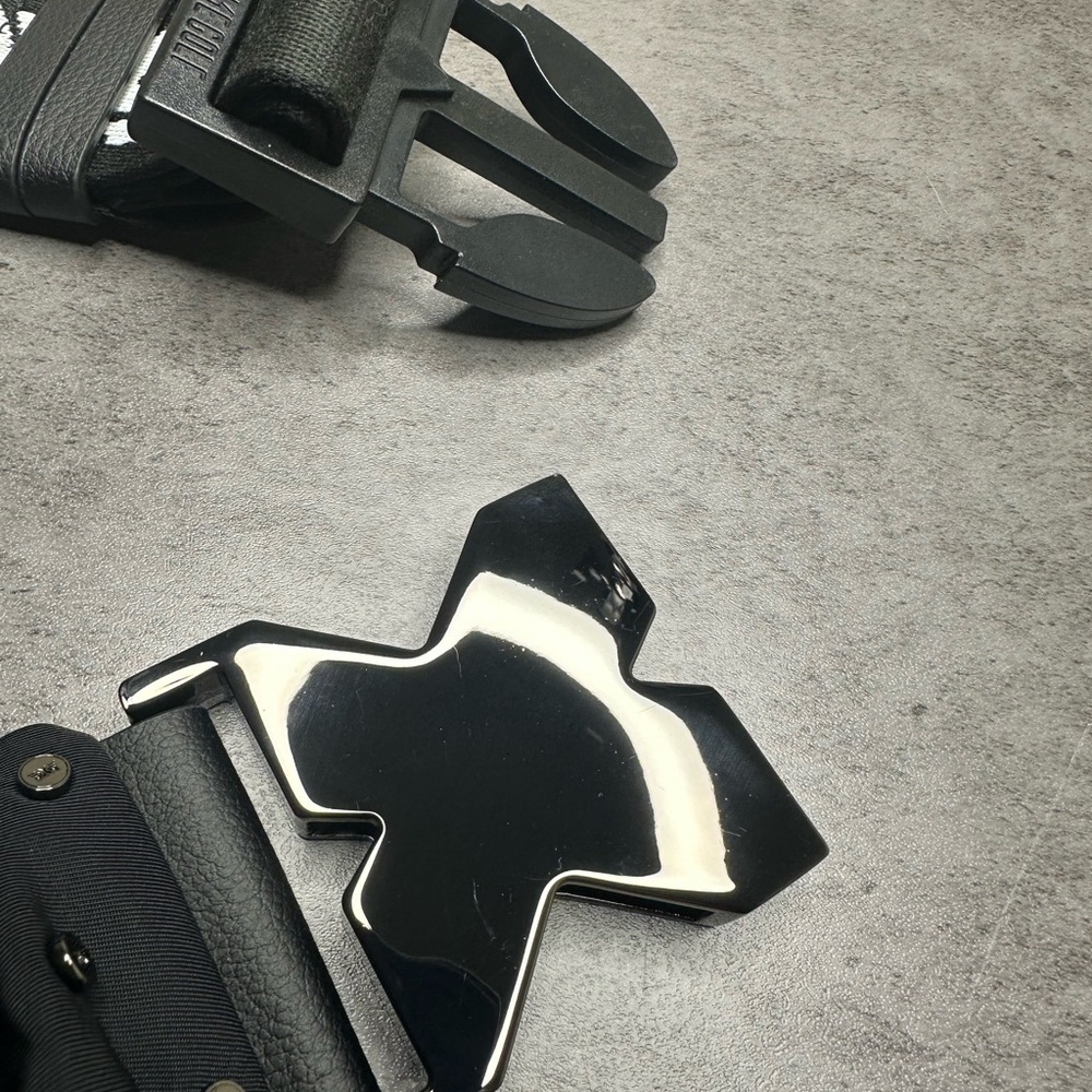 PXG Black Sling / Belt Bag — Gunmetal Hardware, Excellent Condition - Picture 8 of 9